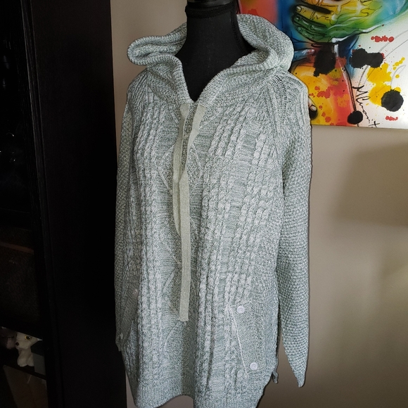 5 For $25✨️New +Tags in Package Womens Papillon Soft Knit Hoodie Small - Picture 2 of 4